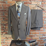 1970s 2 Piece Brown Striped Suit Men's Vintage Jacket / Sport Coat & Pants / Trousers Bradmore for Woolf Brothers - Size 42 (LARGE)