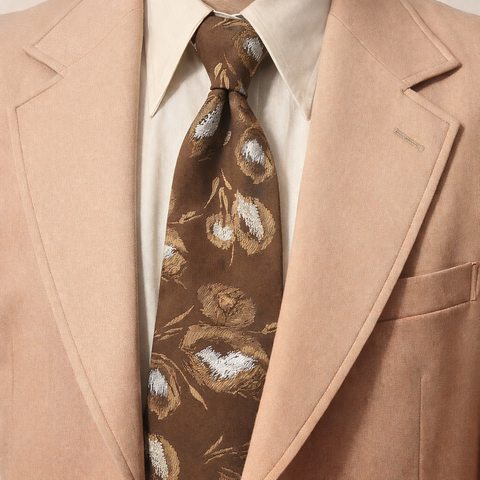 1970s Abstract Floral Necktie Men's Vintage Disco Era Wide Brown Imported Polyester Tie with Woven Flower Designs by LEONARDO