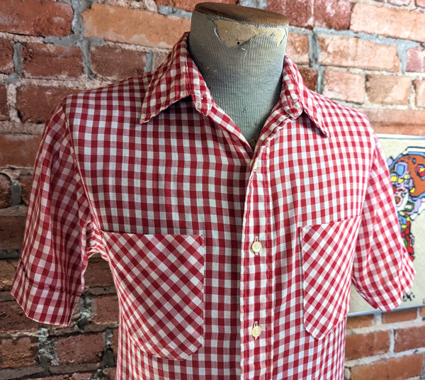 1970s Vintage Red & White Gingham Men's Short Sleeve Shirt Thin, Soft Cotton Blend Shirt from The Men's Store at JCPenney - Size MEDIUM