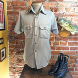 1960s-70s Vintage Men's Work Shirt Gray Short Sleeve Auto Mechanics Shirt - Size MEDIUM