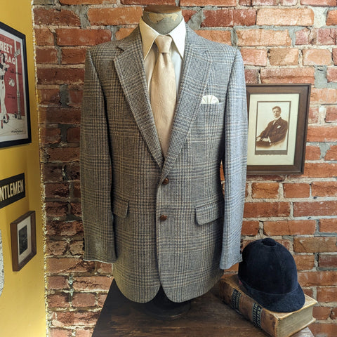 1970s Vintage Pure Wool Tweed Men's Suit Jacket Gray & Brown Plaid Houndstooth Blazer / Sport Coat by Stafford -Size 42 Long (LARGE)