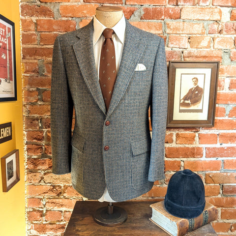 1970s Vintage 100% Pure Wool Tweed Suit Jacket Men's Disco Era Gray & Brown Blazer / Sport Coat Cricketeer for Famous-Barr -Size 40 (MEDIUM)