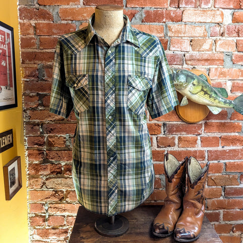 1990s Vintage WRANGLER Western Shirt Men's Cowboy Style Green Plaid Short Sleeve Pearl Snap Shirt - Size XL TALL