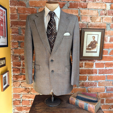 1970s LEVI'S Action Suit Jacket Vintage Men's Disco Era Gray / Brown Plaid Polyester Sport Coat / Blazer by Levi Strauss - Size 42 (LARGE)