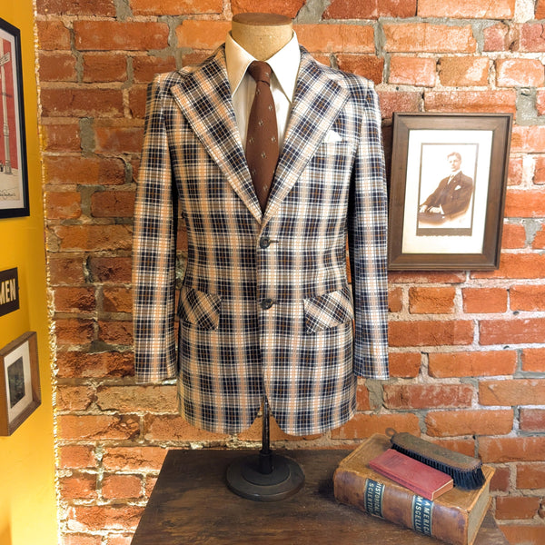 1960s-70s Men's Plaid Sport Coat Disco Era Vintage Brown and White Suit Jacket / Blazer by A.J. August Clothing Co. - Size Men's 36 (SMALL)