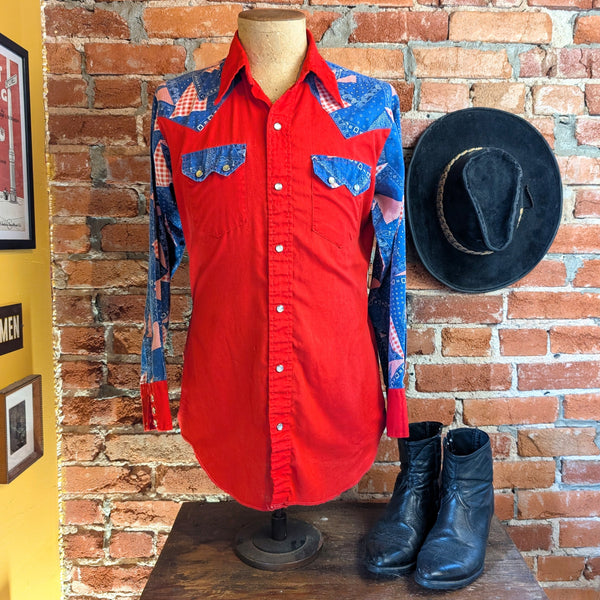 1970s Vintage Red, White & Blue Western Shirt Men's Cowboy Style Long Sleeve Pearl Snap Shirt Bandana design Yokes and Pockets - Size MEDIUM