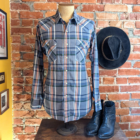 1970s Vintage Saddle King Plaid Western Shirt Men's Cowboy Style Long Sleeve Colorful Pearl Snap Western Wear Shirt - Size MEDIUM