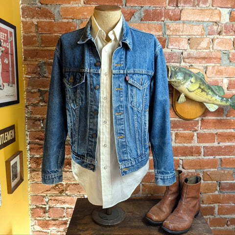 1980s Vintage Men's LEVI'S Jean Jacket Blue Denim Western Style Authentic Levi Strauss Jacket - Size 40 (MEDIUM)