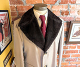 1970s Men's Dress Coat Vintage Beige Textured Polyester Winter Overcoat with Faux Fur Pile Collar by JCPenney Towncraft - Size 42R (LARGE)