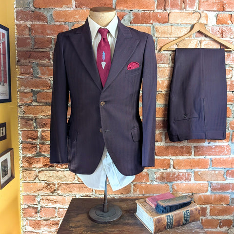 Art Deco 1930s Vintage Men's Two Piece Suit Aubergine / Eggplant Purple Pinstriped Peak Lapel Jacket & Pants / Trousers - Size 35-36 (SMALL)