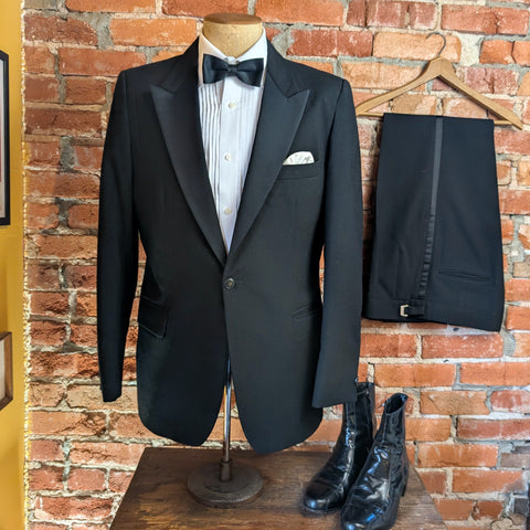 1970s Robert Wagner Men's Tuxedo Vintage Formal Black Dinner Jacket and Pants / Trousers by Raffinati - Size 40 (MEDIUM)