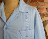 1990s Vintage Men's Light Blue Guayabera Mexican Beach Wedding Shirt – Size XL