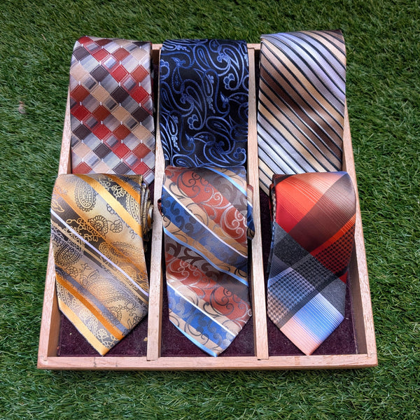 Lot of 6 Vintage VAN HEUSEN Neckties circa 1998-2006 Silk & Polyester Wide Y2K Men's Tie Collection Plaid Paisley Stripe and Geometric Ties