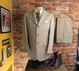 1970s 3 Piece MISTER GUY Beige 3 Button Suit Jacket, Vest & Trousers Disco Era Wide Lapel Men's Vintage Suit Cesarini - Size 42 (LARGE)