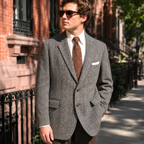 1980s Vintage Harris Tweed Herringbone & Striped Blazer Size 44 Men's Scottish Grey-Brown Wool Sport Coat Bon Marché - Size 44 (LARGE)