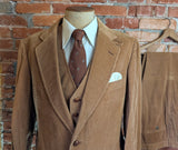 1980s 3 Piece Corduroy Suit Mens Camel Brown English Country Style, Dark Academia, Professor Blazer, Vest & Pants/Trousers - Size 44 (LARGE)