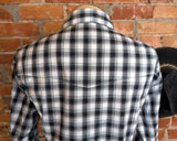 2000s Vintage Wrangler Western Shirt Y2K Pearl Snap Long Sleeve Cowboy Shirt with Black & Shite Plaid Pattern - Size LARGE